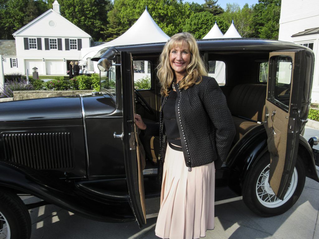 Sue at the Harding Waterfront Estate for the Friends of the Museums of Mississauga gala